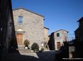 Arcidosso (GR) - Il prospetto della Chiesa di San Leonardo, nel centro storico del paese. L