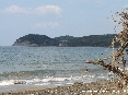 Baratti, Piombino (LI) - Sul lato nord la Villa del Barone fronteggia il Castello di Populonia