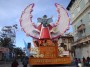 Carnevale di Viareggio 2010 - La parte posteriore del carro di prima categoria Viareggio nel cuore di Fabrizio Galli mostra un grande giuduce con la testa di elefante (animali notoriamente dalla grande memoria), alcune bocche della verit e la scritta La legge  uguale per tutti, Giustiza e verit. Il carro classificato quinto in classifica finale chiede la verit riguardo alle vicende della strage avvenuta nella stazione di Viareggio nel giugno 2009 a causa del deragliamento e l