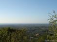 Castagneto Carducci (LI) - La vista si perde nella bellezza di questo panorama tra i profumi degli alberi e dei fiori