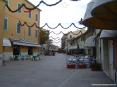 Castiglione della Pescaia (GR) - Il corso si alterna tra negozi, ristoranti, pub e wine bar caratteristici e di ottimo livello