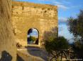 Castiglione della Pescaia (GR) - Delle antiche porte permettono l