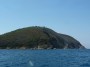 Gita in barca a Baratti, Piombino (LI) - Il verde promontorio di Populonia, antico borgo etrusco che si affaccia sul mare, sulla Punta delle Pianacce e gli Scogli del Sale - Fotografia 8 luglio 2012, Toscana