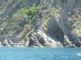 Gita in barca a Baratti, Piombino (LI) - Anfratti e pieghe della crosta terrestre negli scogli rocciosi del Promontorio di Populonia - Fotografia 8 luglio 2012, Toscana