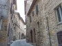 Montepulciano (SI) - La salita di Via del Poliziano coi suoi antichi edifici - Fotografia Toscana marzo 2015