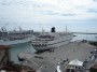 Navi e traghetti in Toscana - La nave da crociera MSC Melody ormeggiata al terminal crociere del porto di Livorno  - Fotografia 7 giugno 2008