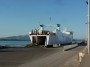 Navi e traghetti in Toscana - Traghetto cargo RO/RO Moby Luigi Pa ormeggiato in fase di caricamento nel porto di Piombino con le rampe di accesso ai garages estratte - Fotografia 4 maggio 2012