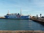 Navi e traghetti in Toscana - Traghetto M/N Moby Giraglia ormeggiato in banchina nel porto di Piombino - Fotografia 5 novembre 2012