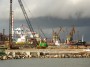 Navi e traghetti in Toscana - Ingresso nel porto di Piombino per la nave cargo CLS Bergen - Fotografia dicembre 2012