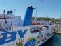 Navi e traghetti in Toscana - Fiancata sinistra della M/N Moby Baby decorata con disegni di Ettore Sottsass junior a Piombino - Fotografia giugno 2013
