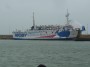Navi e traghetti in Toscana - M/N Moby Giraglia a Piombino con la celata di prua aperta e le fiancate dedicate alla rotta Santa Teresa Bonifacio - Fotografia gennaio 2014