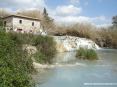 Saturnia Terme e paese (GR) - Accando alle vasche termali c