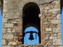 Sticciano - Roccastrada (GR) - La campana della chiesa della Santissima Concezione sulla sommit del maestoso campanile - Fotografia febbraio 2014