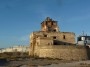 Torre del Sale e Foce del Cornia, Piombino (LI) - Vista lato est dei ruderi della costruzione fortificata di Torre del Sale. Sullo sfondo si vedono gli impianti della centrale termoelettrica ENEL - Fotografia ottobre 2012
