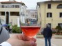 Tutti pazzi per la palamita 2012 - Un vino rosato di una cantina di Piombino nel calice con il logo della manifestazione - San Vincenzo (LI), Fotografia 6 maggio 2012, Toscana