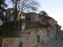 Vinci (FI) - Mura del borgo con pianta a mandorla viste da via del Castello - Fotografia marzo 2012, Toscana