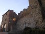 Vinci (FI) - Via della Torre si arrampica fra le antiche e possenti mura in pietra del Castello dei Conti Guidi nel paese di Leonardo da Vinci - Fotografia marzo 2012, Toscana